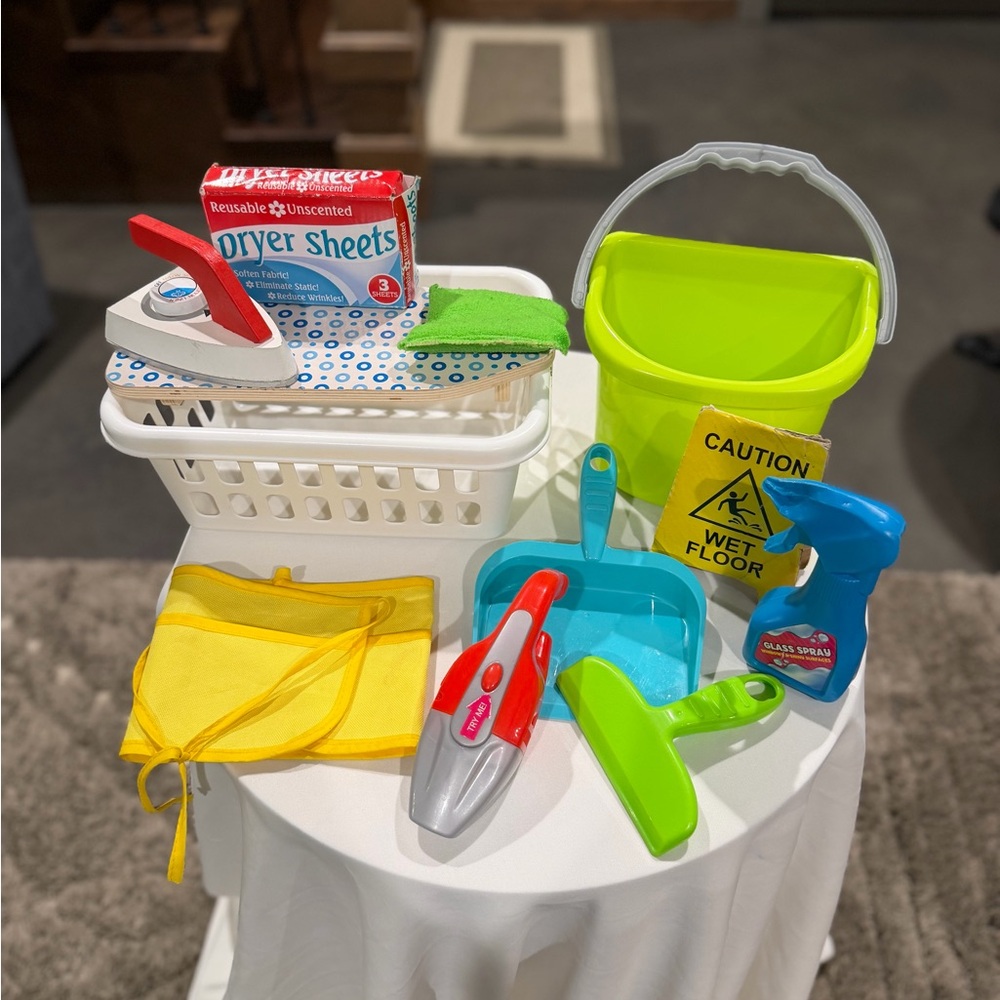 Melissa & Doug Ironing Set - Toy Box Kids Cleaning Playset - Role Play Pretend